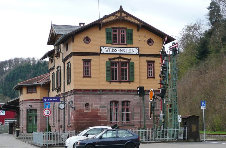 Bahnhof Weissenstein panoramio 768x503