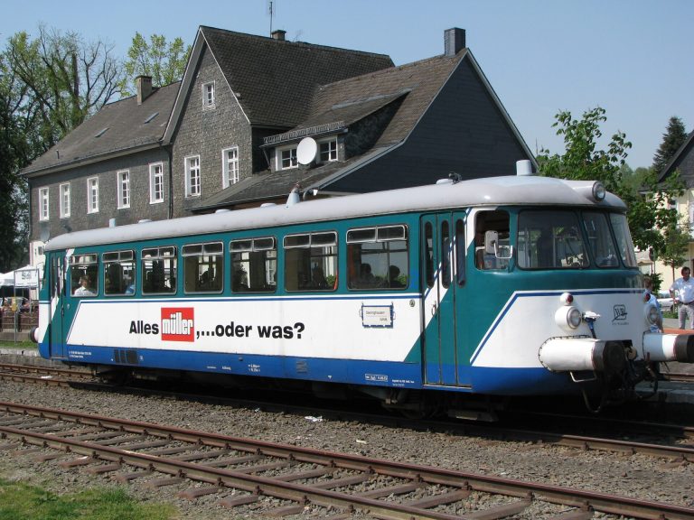 wiehltalbahn schienenbus 768x576